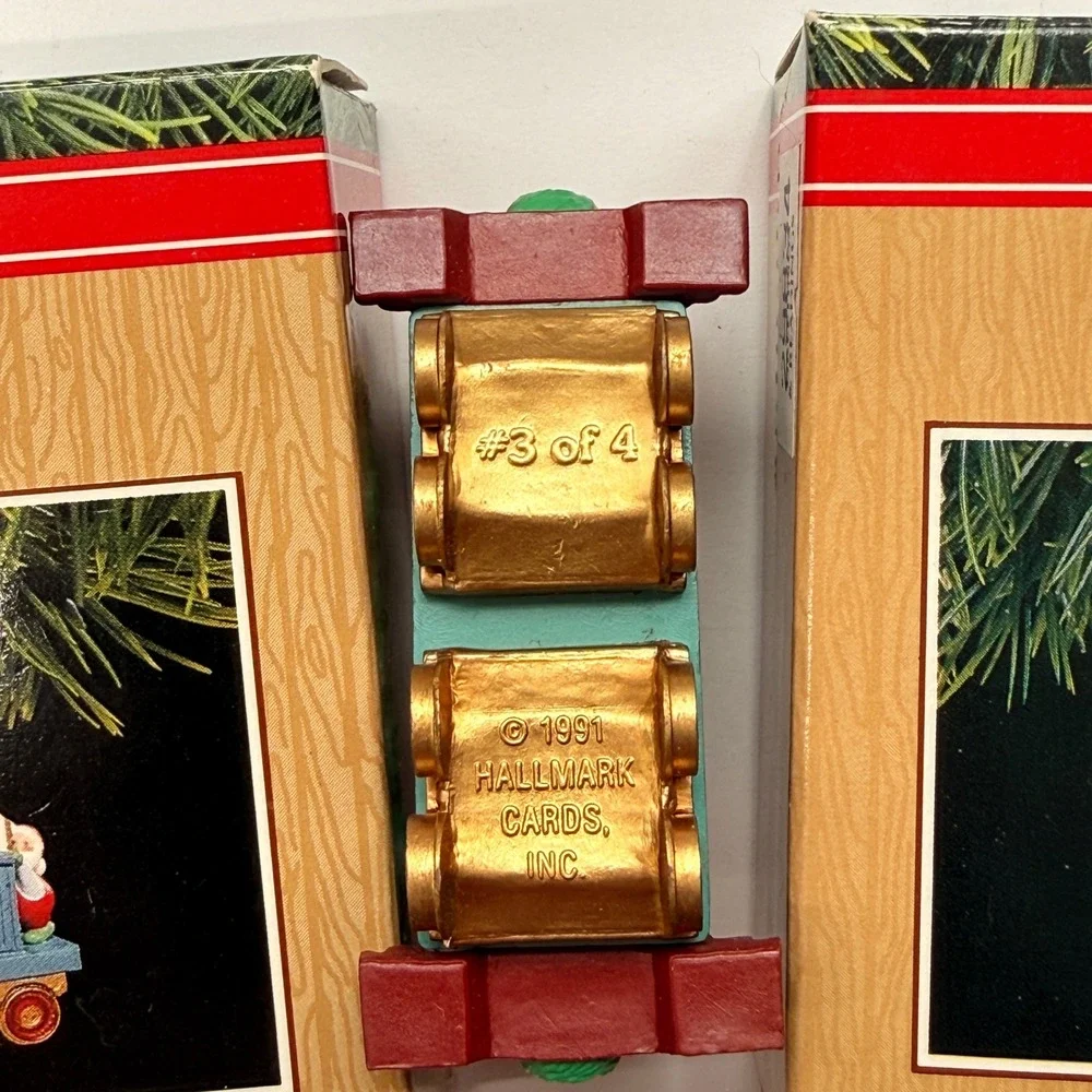 1991 Hallmark Keepsake Claus & Co RR Train Ornament Set 1-4 with Display Base